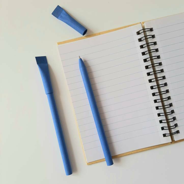бумажные ручки с логотипом оптом